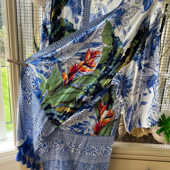 Chico’s Blue and White Orange  Floral Resort Hawaiian Kimono Size L/XL - Picture 5 of 7